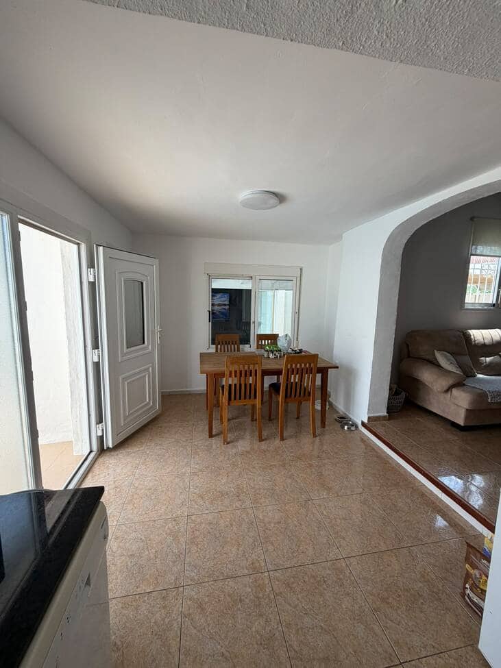 Chalet de 2 habitaciones en Cabo Roig en venta con piscina garaje - 315.000 € (Ref: 10001275)