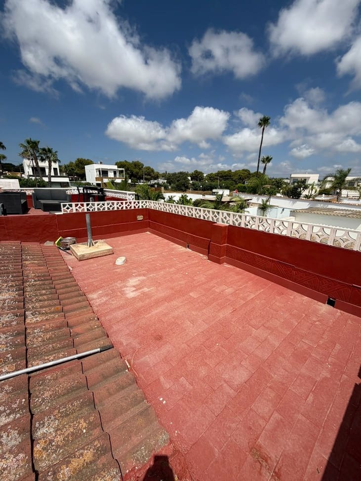 Chalet de 2 habitaciones en Cabo Roig en venta con piscina garaje - 315.000 € (Ref: 10001275)