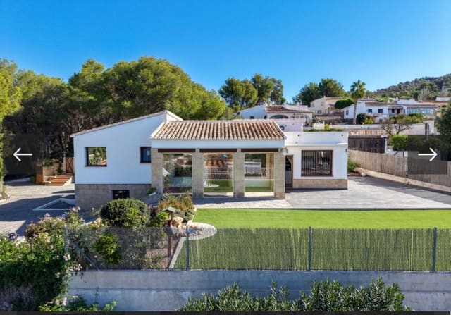 3 bedroom Villa for sale in Montgó - Ermita, Javea / Xàbia - € 599,950 (Ref: 10029733)