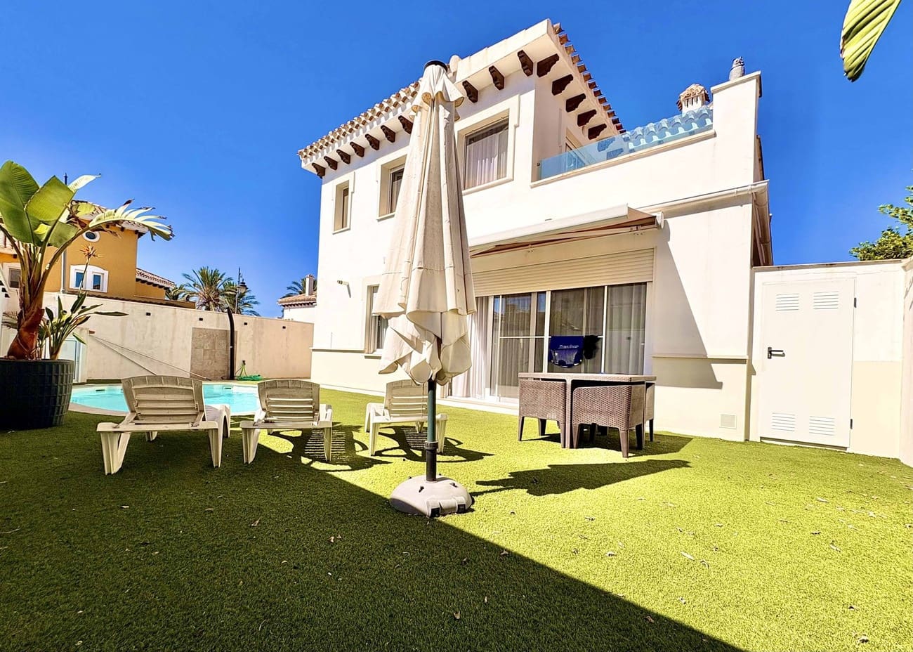 3 bedroom Villa for sale in Mar Menor Golf Resort with pool - € 585,000 (Ref: 10041996)