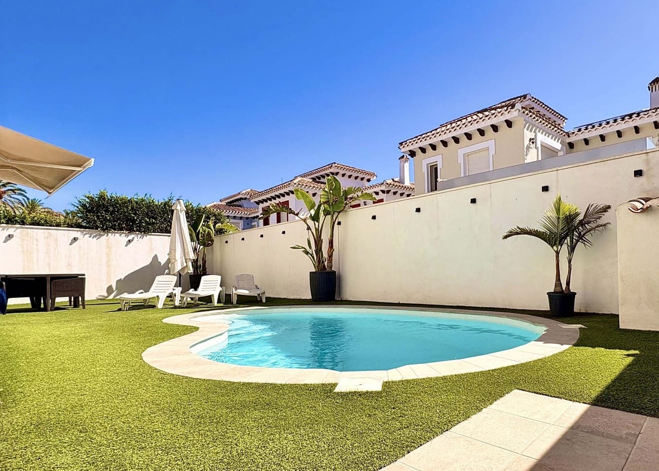 3 bedroom Villa for sale in Mar Menor Golf Resort with pool - € 585,000 (Ref: 10041996)