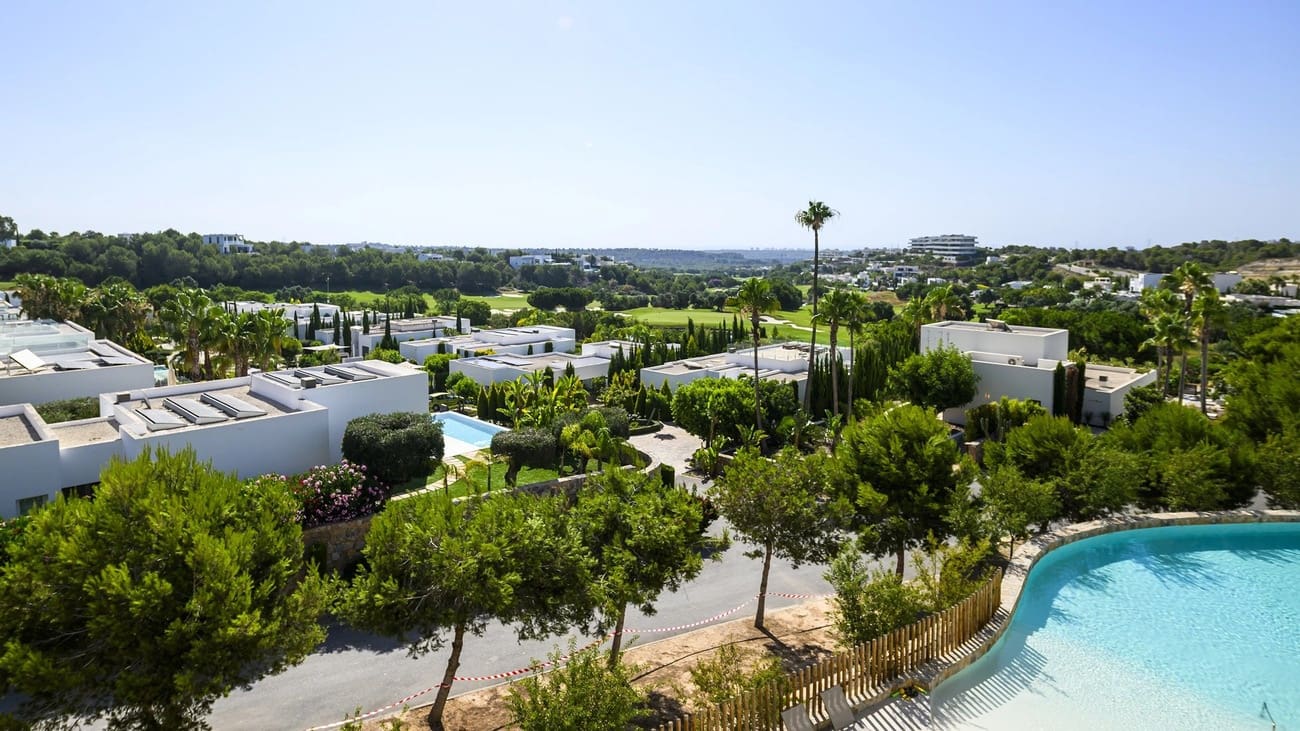 2 bedroom Apartment for sale in Dehesa de Campoamor with pool garage - € 449,000 (Ref: 10172925)