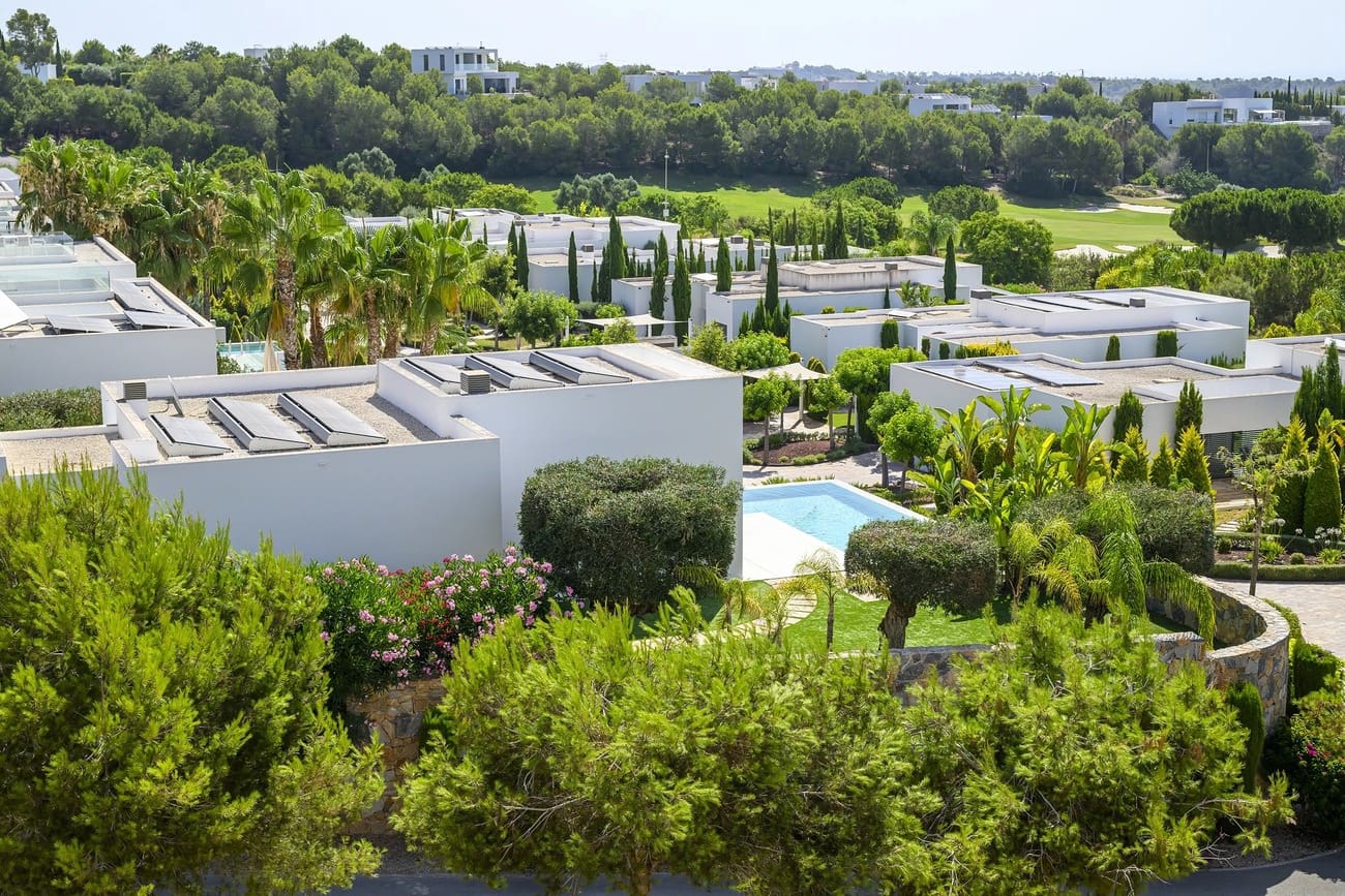 2 bedroom Apartment for sale in Dehesa de Campoamor with pool garage - € 449,000 (Ref: 10172925)