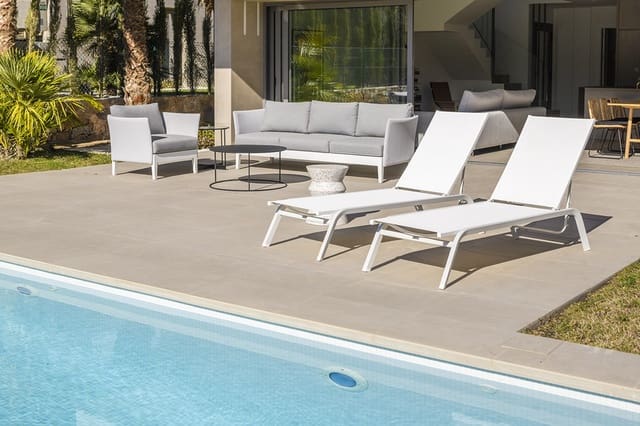 3 bedroom Villa for sale in Las Colinas Golf, Orihuela with pool garage - € 825,000 (Ref: 4493435)