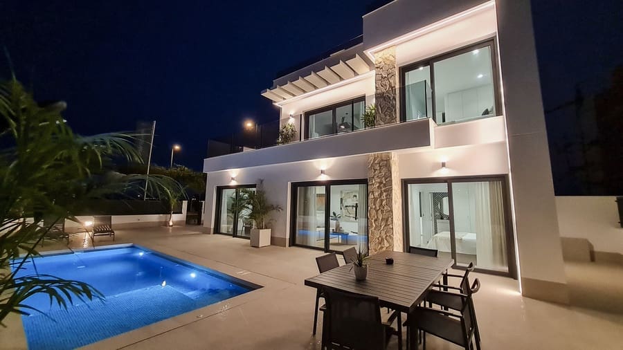 4 soveværelse Villa til salg i Torre-Pacheco med swimmingpool garage - € 764.000 (Ref: 7977516)