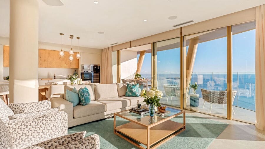 8 bedroom Apartment for sale in Benidorm with pool garage - € 4,950,000 (Ref: 8077115)