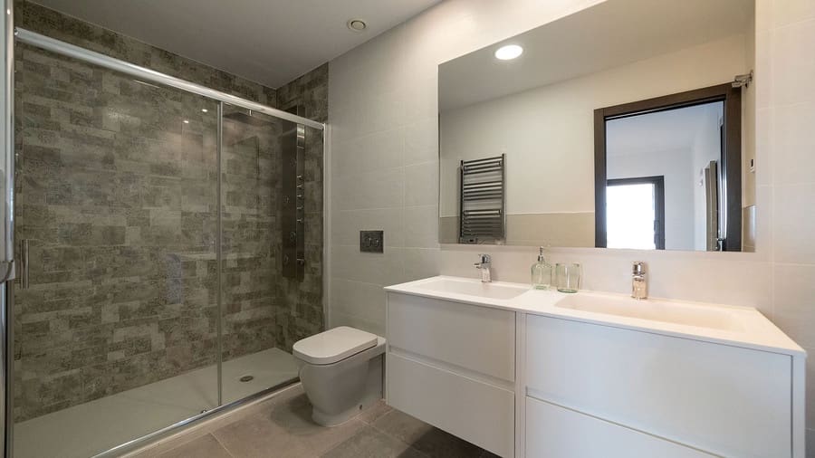 2 bedroom Apartment for sale in Almeria city with pool garage - € 222,000 (Ref: 8083263)