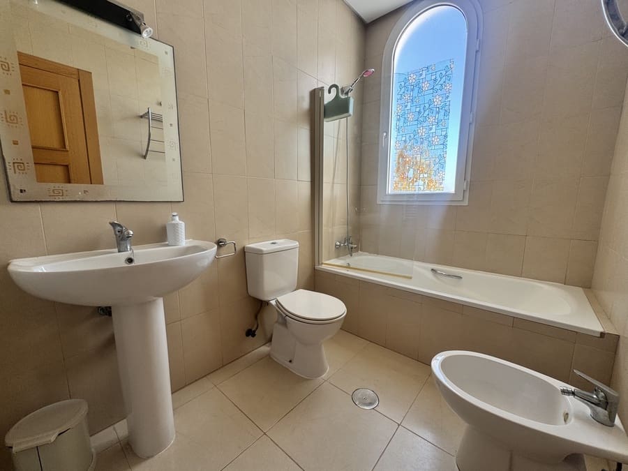 3 soveværelse Villa til salg i Roldan med swimmingpool garage - € 359.000 (Ref: 9010004)