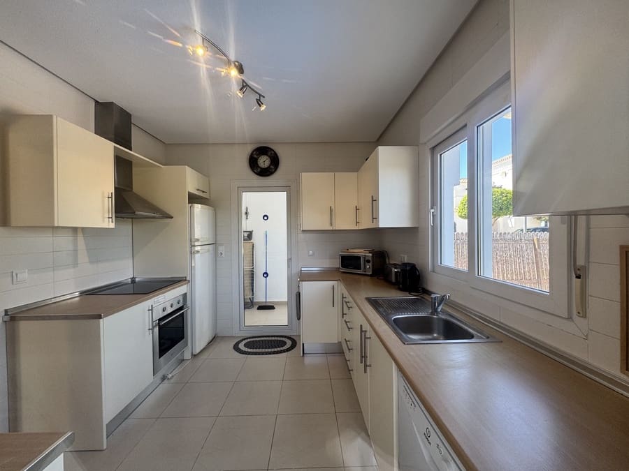 3 soveværelse Villa til salg i Roldan med swimmingpool garage - € 359.000 (Ref: 9010004)