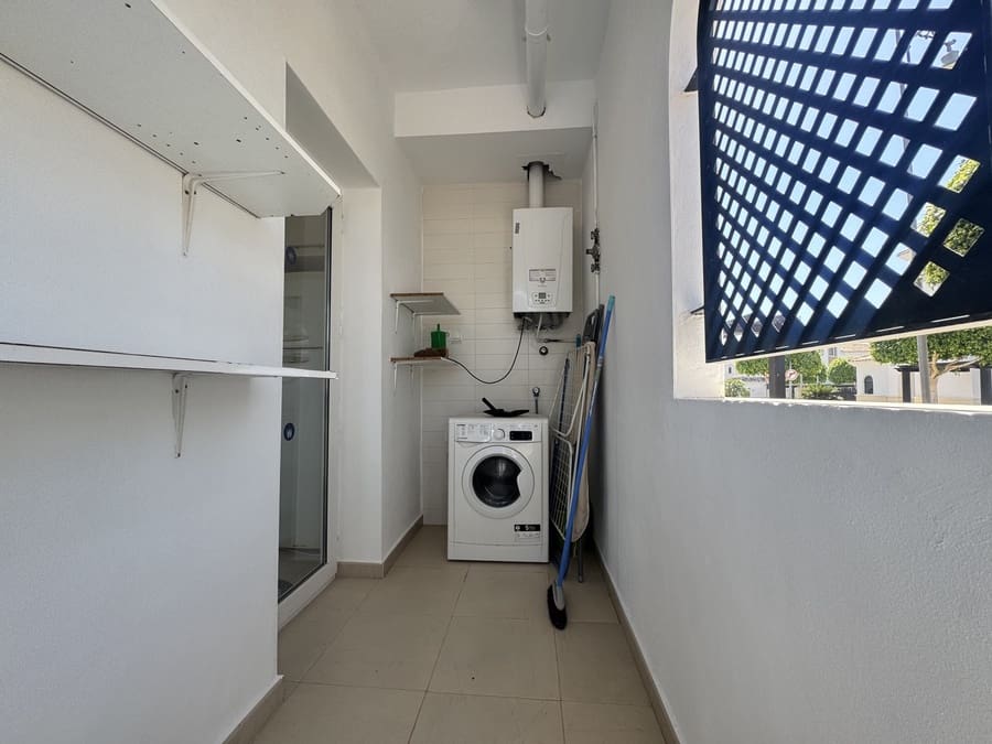 3 soveværelse Villa til salg i Roldan med swimmingpool garage - € 359.000 (Ref: 9010004)