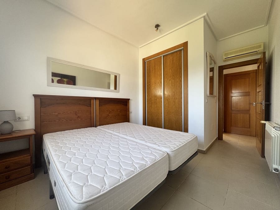 3 soveværelse Villa til salg i Roldan med swimmingpool garage - € 359.000 (Ref: 9010004)