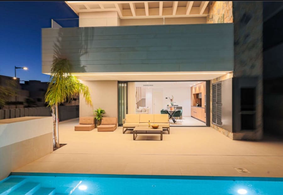 3 soveværelse Villa til salg i Torre-Pacheco med swimmingpool garage - € 570.000 (Ref: 9010043)