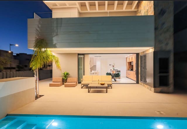 3 soveværelse Villa til salg i Torre-Pacheco med swimmingpool garage - € 570.000 (Ref: 9010043)