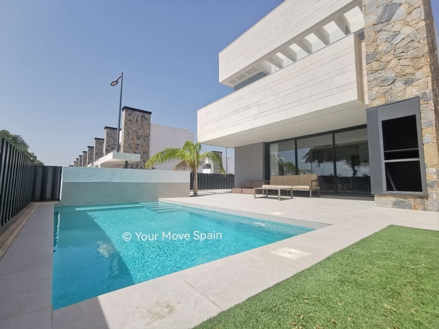 3 soveværelse Villa til salg i Torre-Pacheco med swimmingpool garage - € 570.000 (Ref: 9010043)