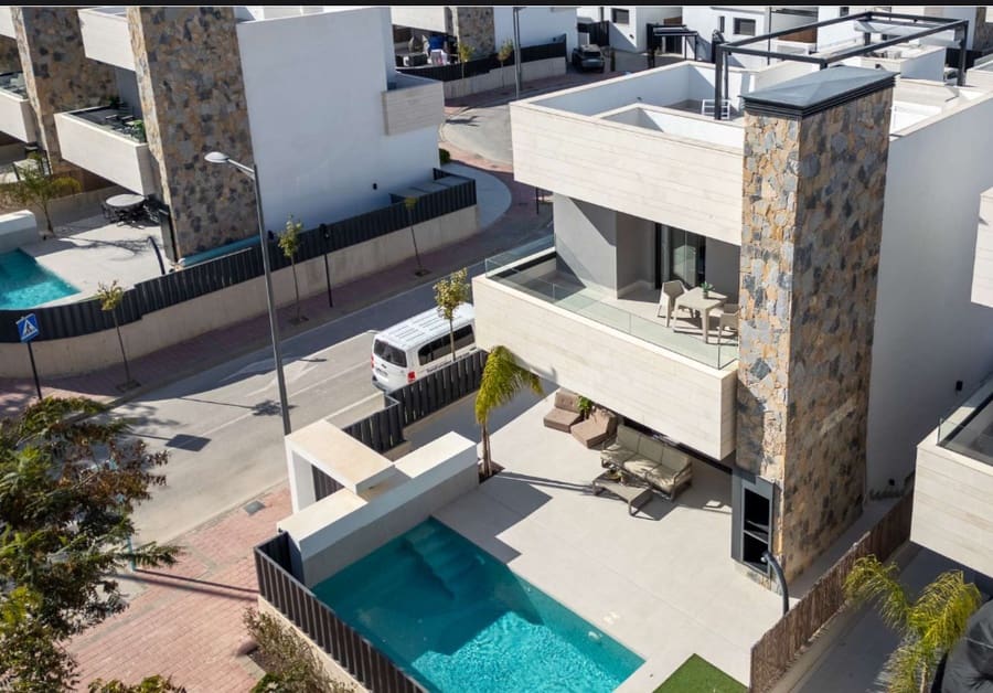 3 soveværelse Villa til salg i Torre-Pacheco med swimmingpool garage - € 570.000 (Ref: 9010043)