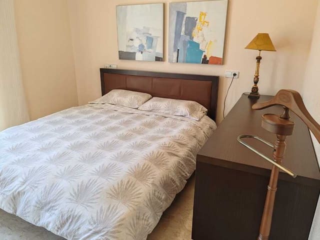 3 quarto Casa em Banda para venda em Centro, Los Alcázares com garagem - 315 000 € (Ref: 9010052)