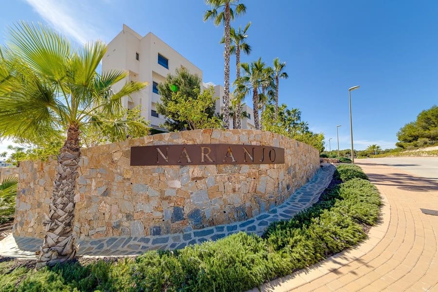 3 bedroom Apartment for sale in Las Colinas Golf with pool garage - € 445,000 (Ref: 9010180)