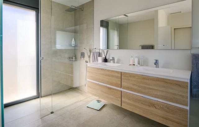 3 camera da letto Villa in vendita in Las Colinas Golf, Orihuela con piscina garage - 1.295.000 € (Rif: 9010189)