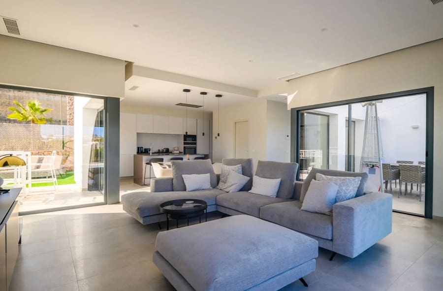 3 bedroom Villa for sale in Las Colinas Golf with pool garage - € 1,295,000 (Ref: 9010189)