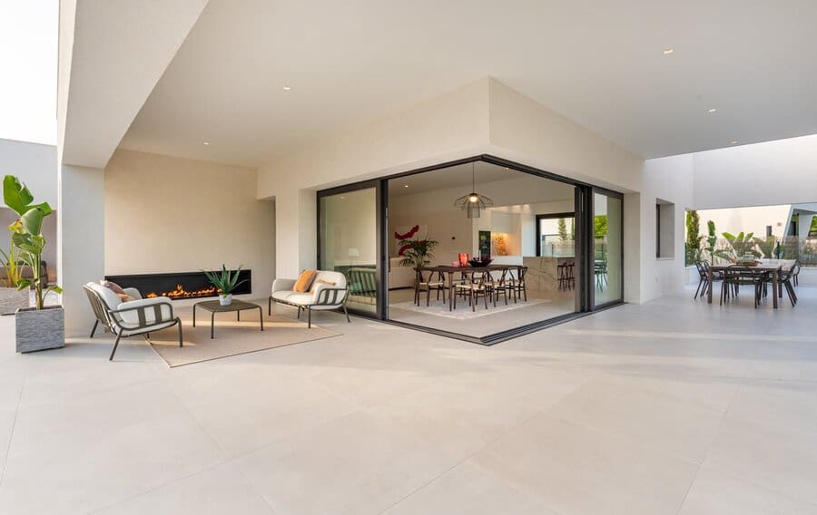 3 sovrum Villa till salu i Las Colinas Golf med pool garage - 2 550 000 € (Ref: 9010329)