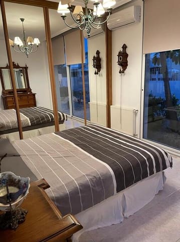 4 sypialnia Willa na sprzedaż w Centro, Los Alcázares z basenem garażem - 595 000 € (Ref: 9010345)