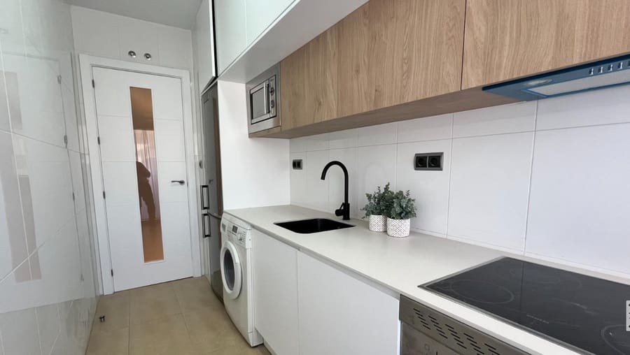 2 soveværelse Lejlighed til salg i Los Alcazares med swimmingpool garage - € 130.400 (Ref: 9082671)