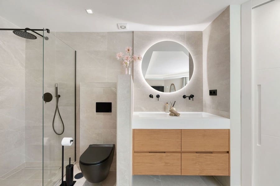 3 sypialnia Dom na sprzedaż w Nueva Andalucia z basenem garażem - 945 000 € (Ref: 9087156)