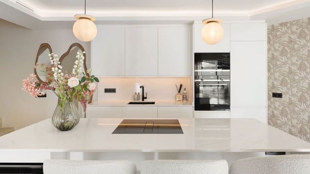 3 soveværelse Byhus til salg i Los Naranjos, Marbella med swimmingpool garage - € 945.000 (Ref: 9087156)