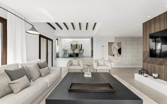 5 slaapkamer Villa te koop in Zona Calvario, Estepona met garage - € 2.485.000 (Ref: 9210621)