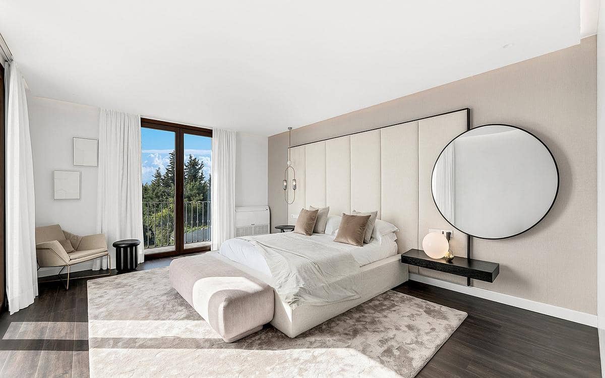 5 slaapkamer Villa te koop in Estepona met garage - € 2.485.000 (Ref: 9210621)