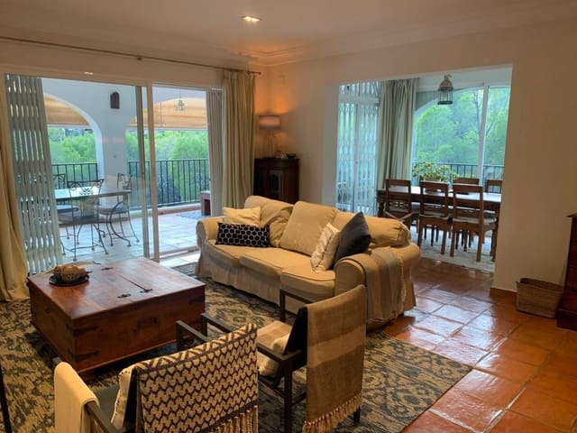 Chalet de 5 habitaciones en Altea en venta con piscina garaje - 750.000 € (Ref: 9210704)