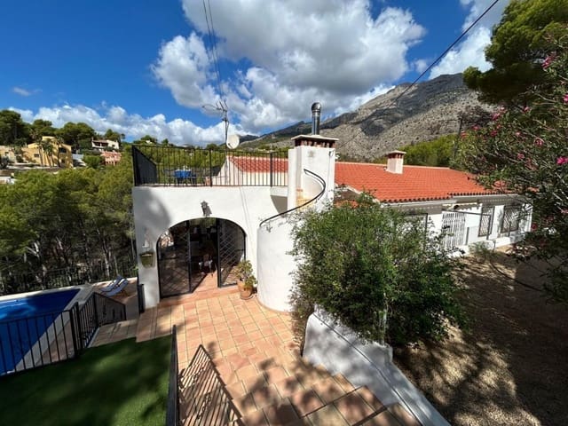 Chalet de 5 habitaciones en Altea en venta con piscina garaje - 750.000 € (Ref: 9210704)
