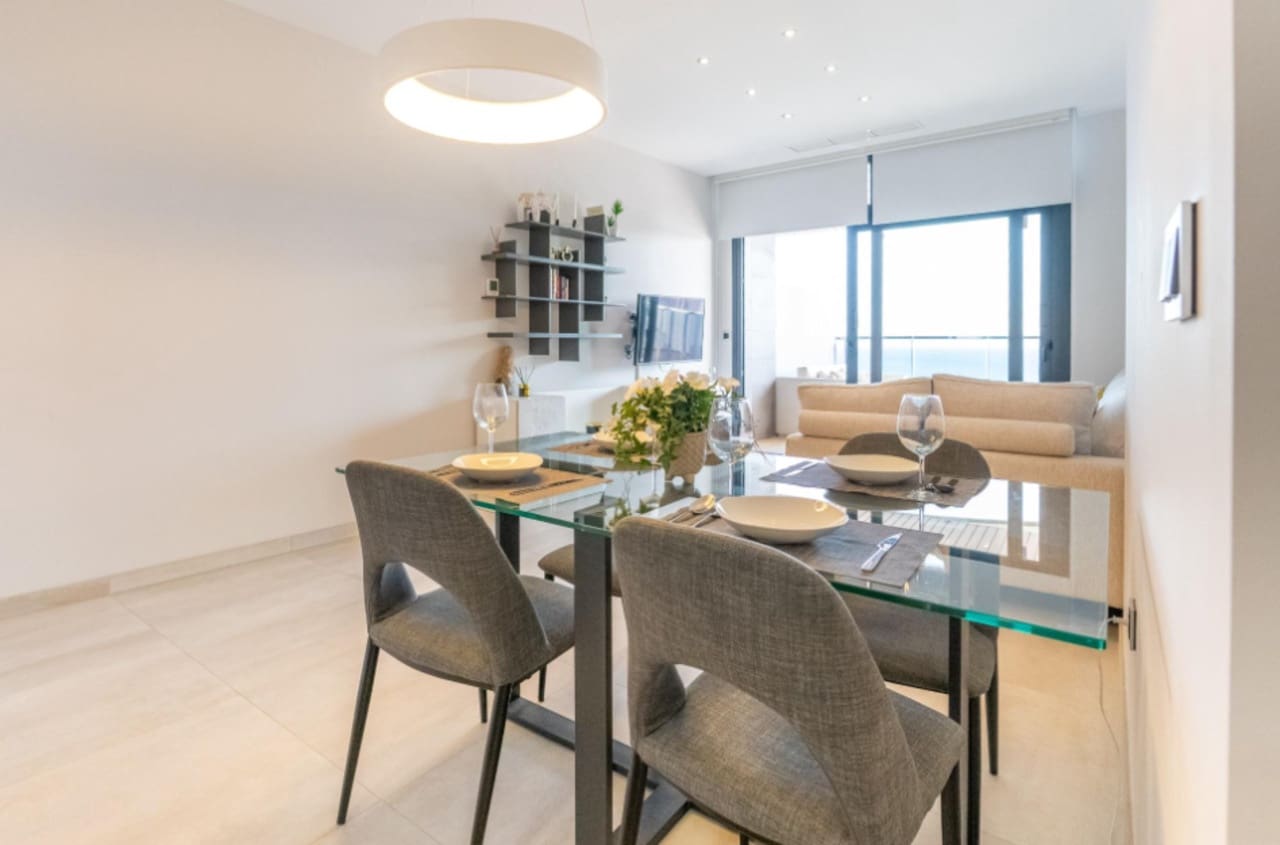 2 soveværelse Lejlighed til salg i Benidorm med swimmingpool garage - € 579.000 (Ref: 9210754)