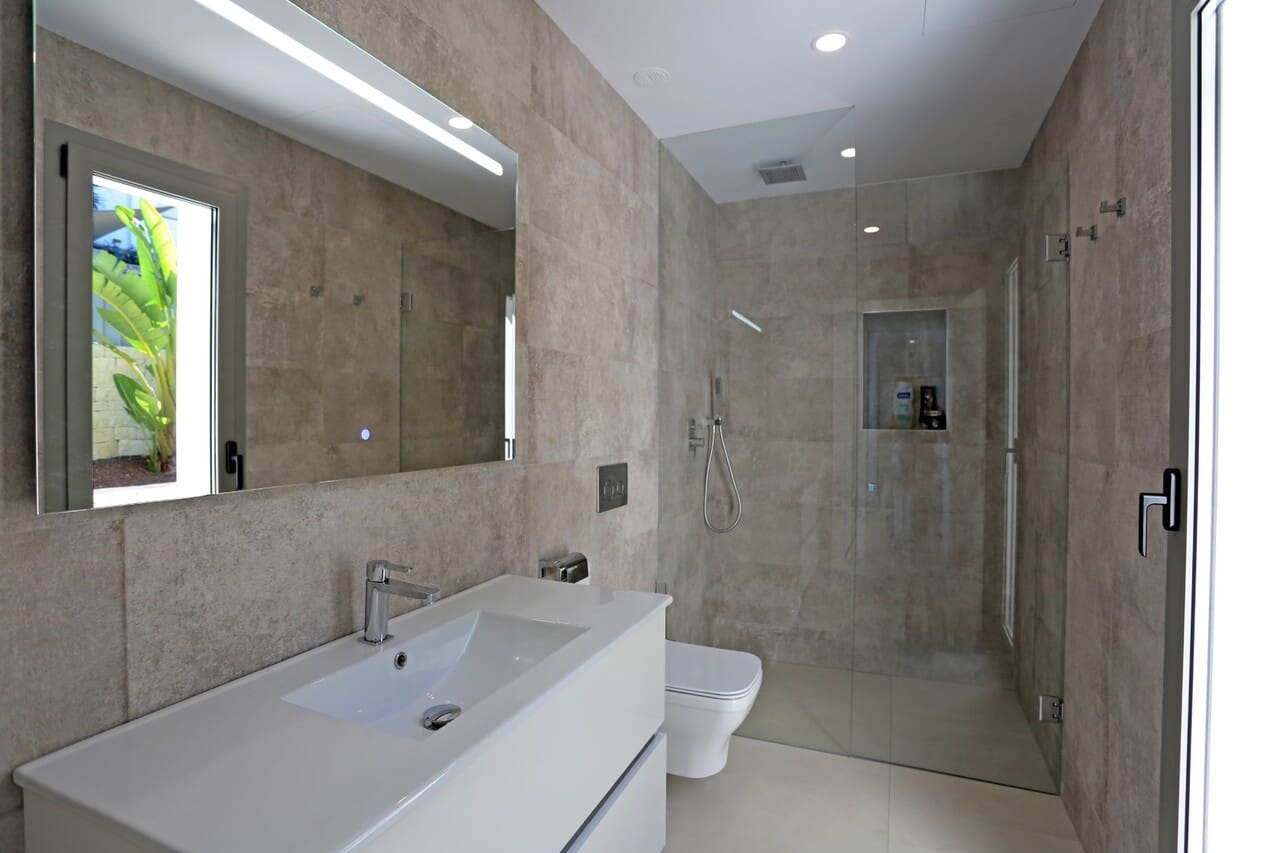 4 bedroom Villa for sale in Javea / Xabia with pool - € 1,875,000 (Ref: 9210909)