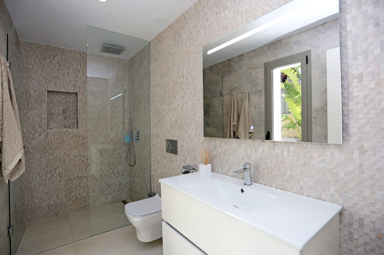 4 bedroom Villa for sale in Javea / Xabia with pool - € 1,875,000 (Ref: 9210909)