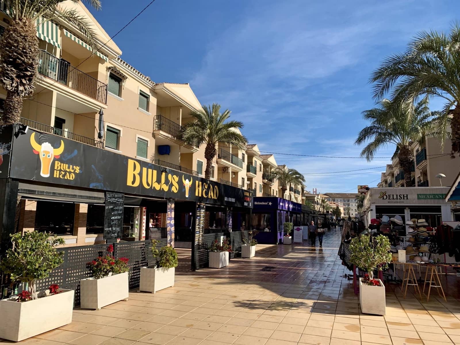 3 slaapkamer Villa te koop in Los Alcazares met zwembad garage - € 659.000 (Ref: 9210938)