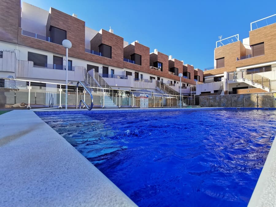 3 bedroom Apartment for sale in Los Alcazares with pool - € 284,995 (Ref: 9238825)