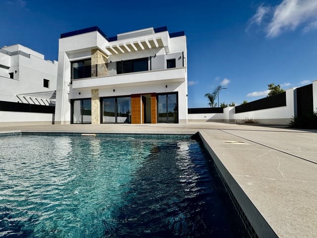 3 bedroom Villa for sale in Torre-Pacheco with pool - € 849,950 (Ref: 9242505)