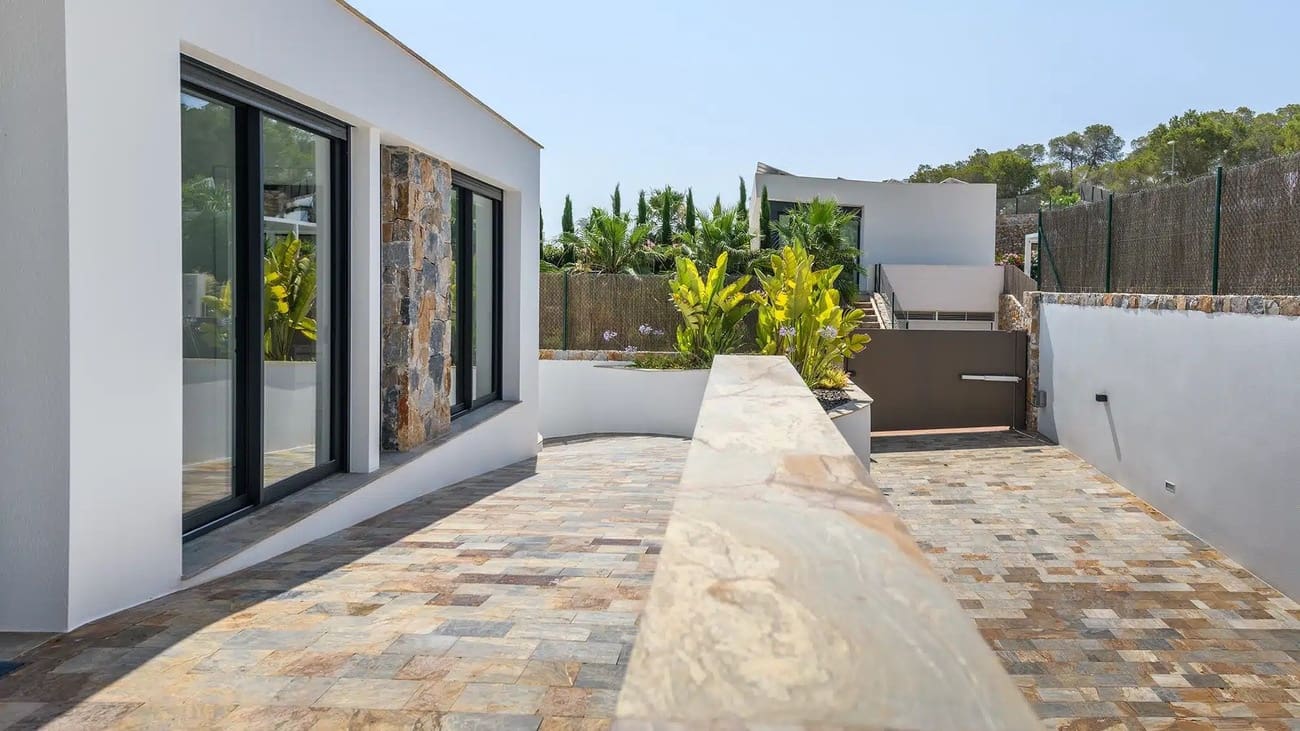 3 bedroom Villa for sale in Las Colinas Golf with pool - € 1,100,000 (Ref: 9307247)