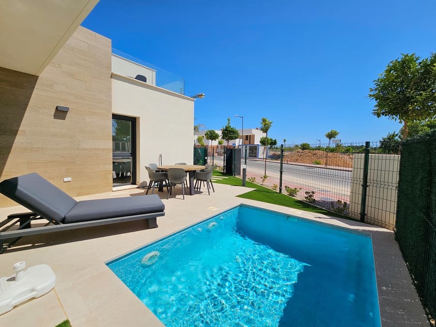 3 bedroom Villa for sale in Torre-Pacheco with pool garage - € 499,900 (Ref: 9487976)