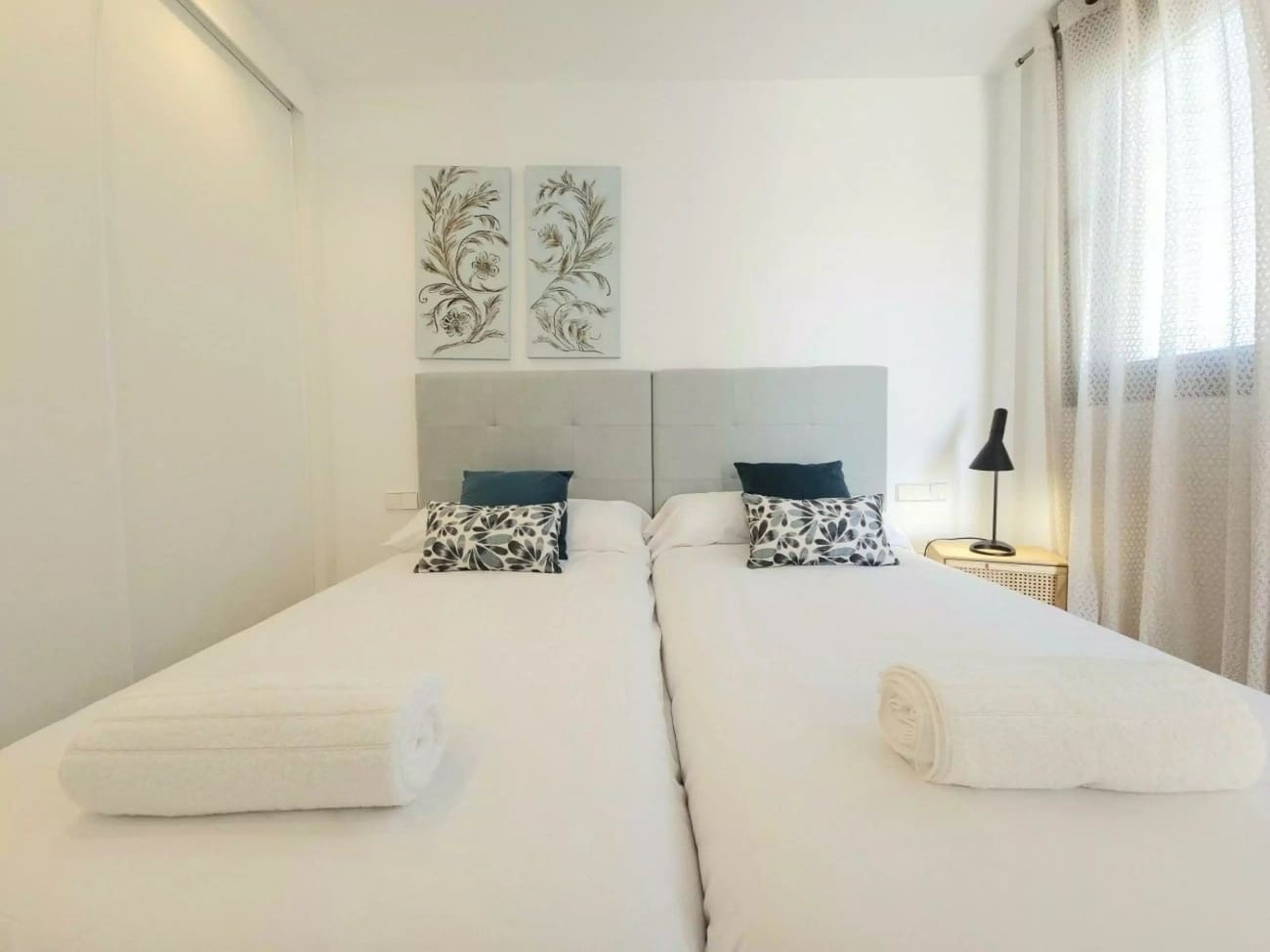 4 bedroom Villa for sale in Los Alcazares with pool - € 510,000 (Ref: 9496569)