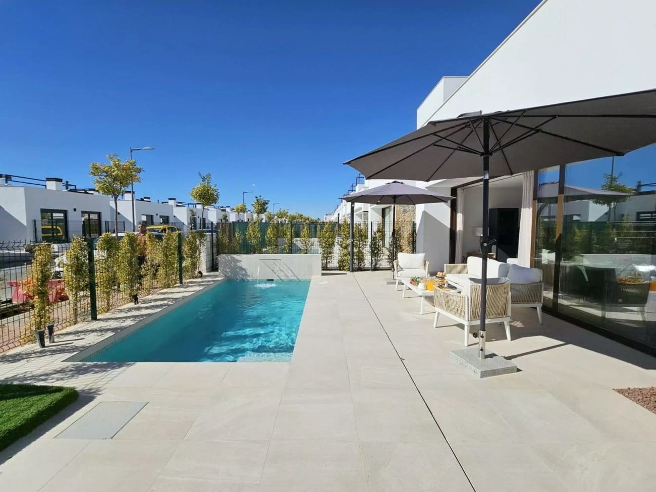 4 bedroom Villa for sale in Los Alcazares with pool - € 510,000 (Ref: 9496569)