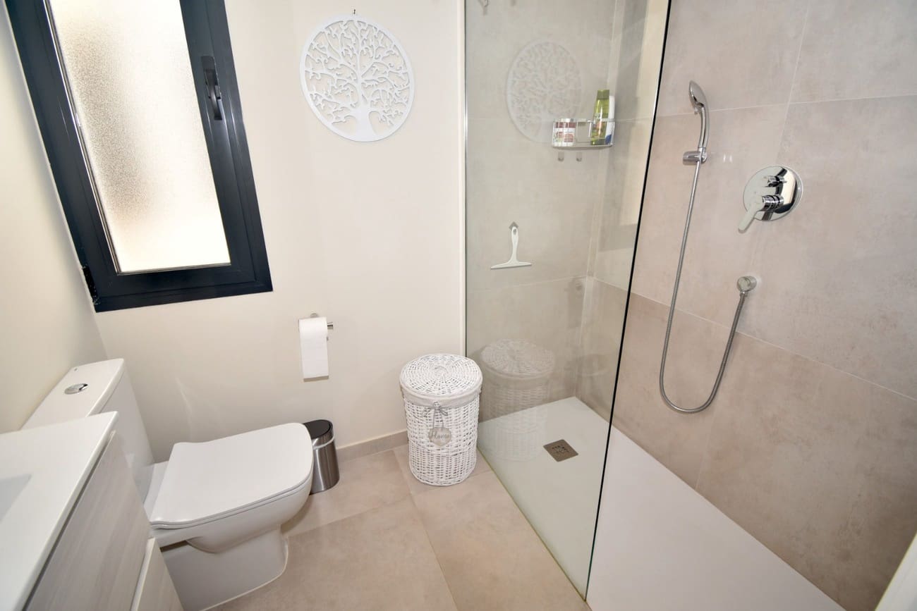 2 sypialnia Apartament na sprzedaż w Mar de Cristal z basenem - 269 000 € (Ref: 9777098)