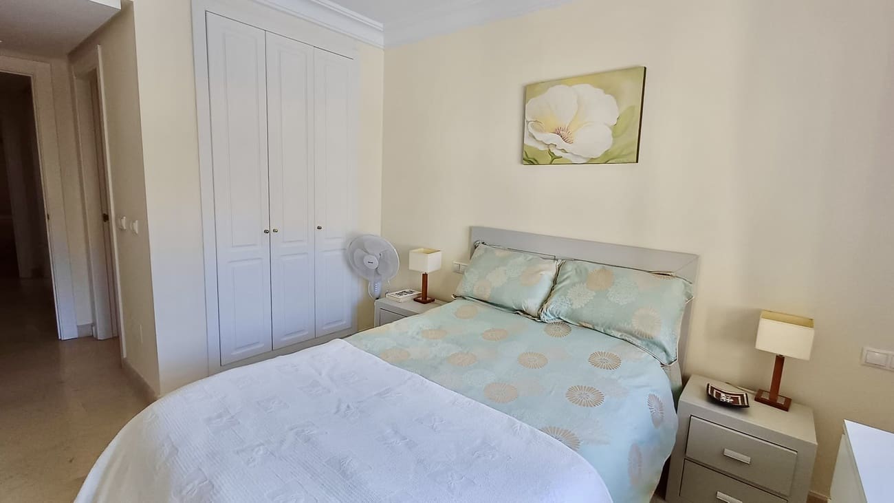 Apartamento de 2 habitaciones en Roda en venta con piscina - 169.950 € (Ref: 9816605)