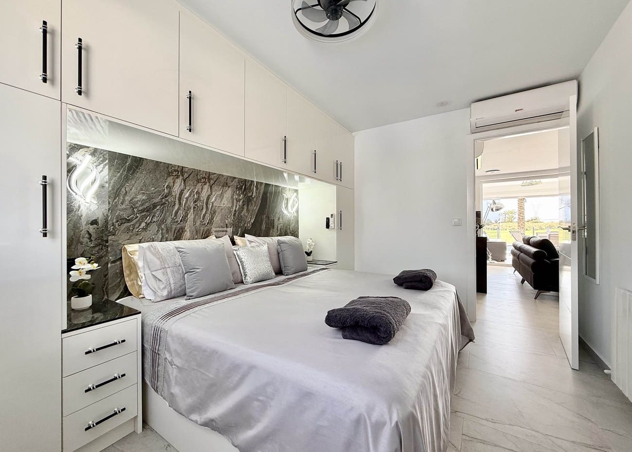 2 soveværelse Villa til salg i Mar Menor Golf Resort med swimmingpool - € 399.950 (Ref: 9902450)