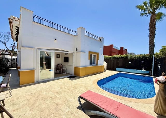 2 bedroom Villa for sale in Mar Menor Golf Resort, Torre-Pacheco with pool - € 320,000 (Ref: 9914990)
