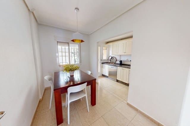 Casa de 3 habitaciones en Centro, Los Alcázares en venta con piscina - 249.995 € (Ref: 9996361)