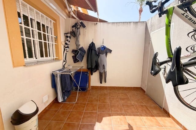 Casa de 3 habitaciones en Centro, Los Alcázares en venta con piscina - 249.995 € (Ref: 9996361)