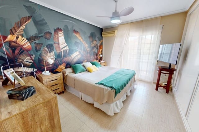 Casa de 3 habitaciones en Centro, Los Alcázares en venta con piscina - 249.995 € (Ref: 9996361)