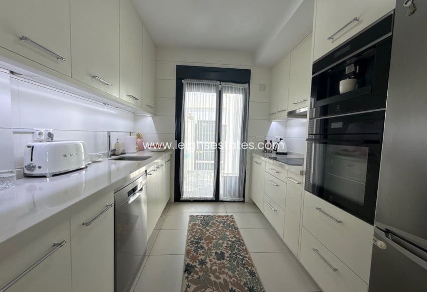 Casa de 3 habitaciones en Orihuela Costa en venta con piscina garaje - 379.000 € (Ref: 10019923)